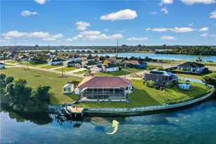 814 NW 11th Pl, Cape Coral, FL 33993 - Photo 2