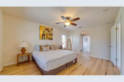 1105 SW 2nd St, Cape Coral, FL 33991 - Photo 6