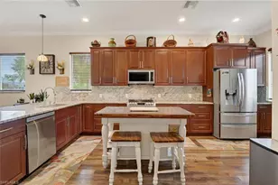 2522 Dora Ct, Lehigh Acres, FL 33971 - Photo 6