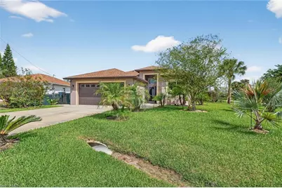 2522 Dora Ct, Lehigh Acres, FL 33971 - Photo 2