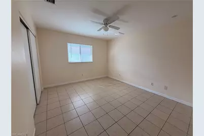 1212 SE 2nd Pl, Cape Coral, FL 33990 - Photo 8