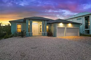 2419 Carambola Ln, Saint James City, FL 33956 - Photo 2