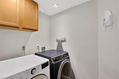 1828 SW 18th Ter, Cape Coral, FL 33991 - Photo 34