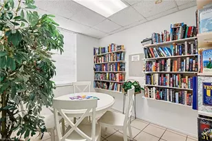 9652 Windsor Gardens Ln, Fort Myers, FL 33919 - Photo 40