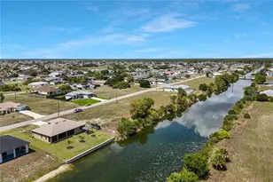 2519 NE 5th Pl, Cape Coral, FL 33909 - Photo 30