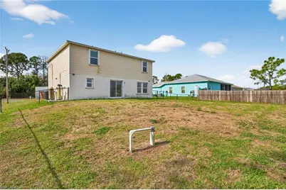 921 Jacaranda Pkwy E, Cape Coral, FL 33909 - Photo 22