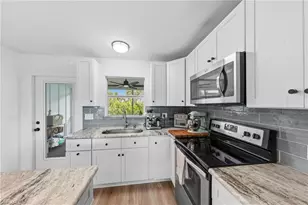 9248 Kincaid Ct, Sanibel, FL 33957 - Photo 14