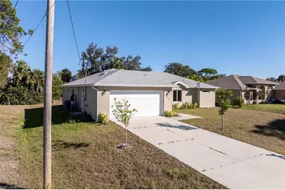 3513 NE 17th Pl, Cape Coral, FL 33909 - Photo 2
