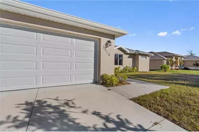 3513 NE 17th Pl, Cape Coral, FL 33909 - Photo 4