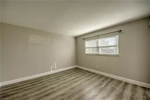 2526 SE 16th Pl, Cape Coral, FL 33904 - Photo 20