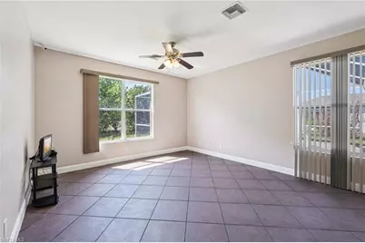 18310 Plumbago Ct, Lehigh Acres, FL 33972 - Photo 10