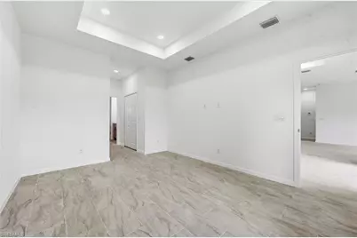 1018 Kent St E, Lehigh Acres, FL 33971 - Photo 16