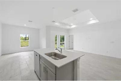 1018 Kent St E, Lehigh Acres, FL 33971 - Photo 8