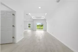 1018 Kent St E, Lehigh Acres, FL 33971 - Photo 6