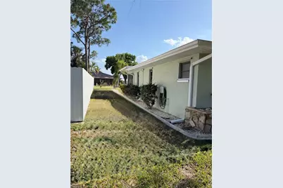 2216 SE 3rd St, Cape Coral, FL 33990 - Photo 4