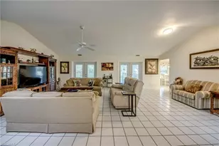 14933 Bonaire Cir, Fort Myers, FL 33908 - Photo 10
