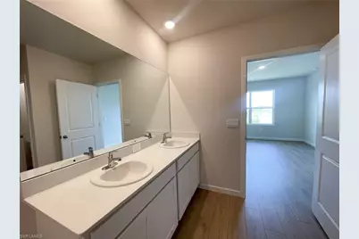 1321 NE 9th St, Cape Coral, FL 33909 - Photo 28