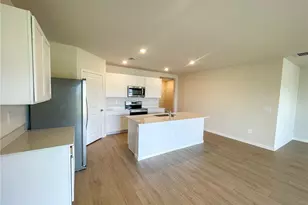 1321 NE 9th St, Cape Coral, FL 33909 - Photo 14