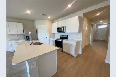 1321 NE 9th St, Cape Coral, FL 33909 - Photo 10