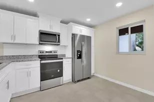 16560 Partridge Place Rd, Fort Myers, FL 33908 - Photo 2