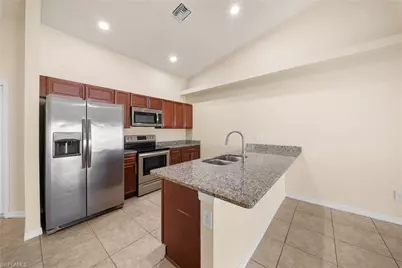 2820 SW 7th Pl, Cape Coral, FL 33914 - Photo 12