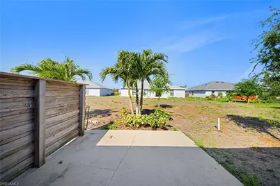 2820 SW 7th Pl, Cape Coral, FL 33914 - Photo 24