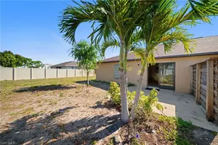 2820 SW 7th Pl, Cape Coral, FL 33914 - Photo 26