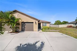 2820 SW 7th Pl, Cape Coral, FL 33914 - Photo 2