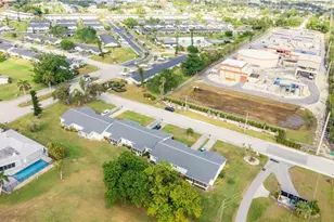 1390 Myerlee Country Club Blvd, Fort Myers, FL 33919 - Photo 30