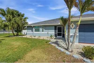 906 Venice Ave N, Lehigh Acres, FL 33971 - Photo 4