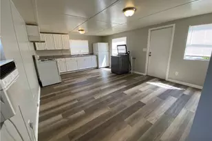 2045 Bahia Ln, North Fort Myers, FL 33917 - Photo 4