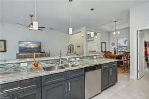 910 SW 12th Terrace, Cape Coral, FL 33991 - Photo 14