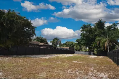2228 Marina Park Dr, Fort Myers, FL 33905 - Photo 18
