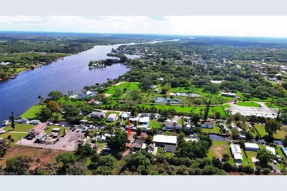 2228 Marina Park Dr, Fort Myers, FL 33905 - Photo 24
