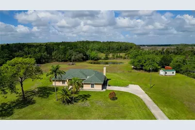 17090 Silver Panther Ln, Fort Myers, FL 33913 - Photo 4