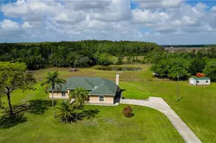 17090 Silver Panther Ln, Fort Myers, FL 33913 - Photo 4