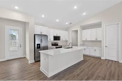 623 SW 25th Ln, Cape Coral, FL 33990 - Photo 14