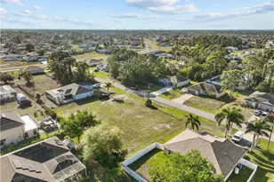 1105 NE 36th St, Cape Coral, FL 33909 - Photo 4