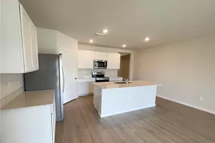 920 NE 10th St, Cape Coral, FL 33909 - Photo 10