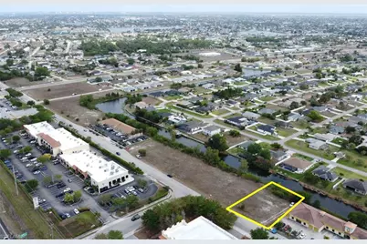 1208 SW 4th St, Cape Coral, FL 33991 - Photo 4