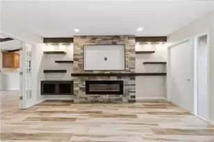 1926 SE 8th St, Cape Coral, FL 33990 - Photo 4