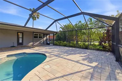 1926 SE 8th St, Cape Coral, FL 33990 - Photo 20