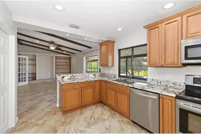 1926 SE 8th St, Cape Coral, FL 33990 - Photo 14