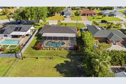 1926 SE 8th St, Cape Coral, FL 33990 - Photo 44