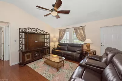 504 NW 3rd Ln, Cape Coral, FL 33993 - Photo 4