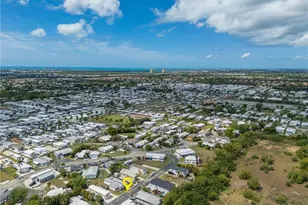 11111 Ballweg Ln, Fort Myers, FL 33908 - Photo 4