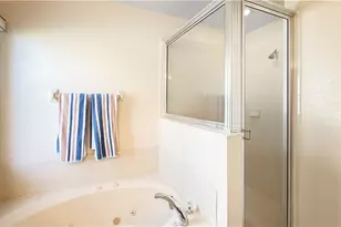 205 SW 42nd St, Cape Coral, FL 33914 - Photo 18