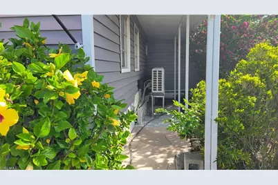 91 Sun Cir, Fort Myers, FL 33905 - Photo 2