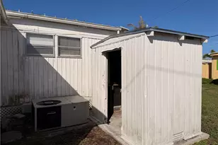 121 Coachlight Ln, North Fort Myers, FL 33917 - Photo 14