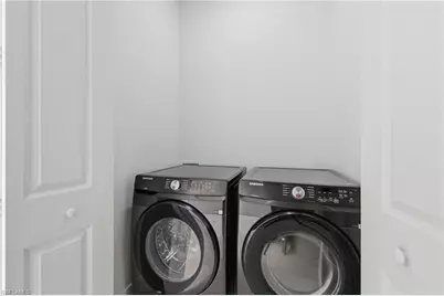 3631 SW Santa Barbara Pl, Cape Coral, FL 33914 - Photo 20